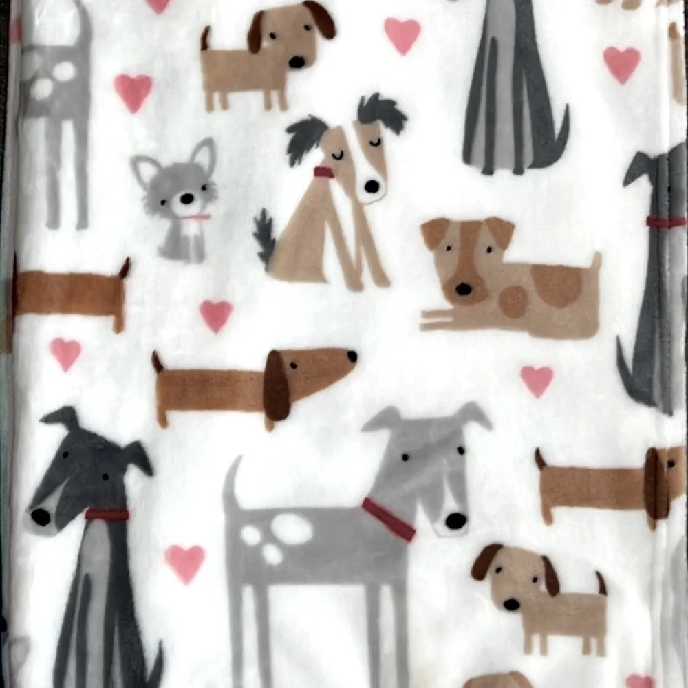 Cynthia Rowley - ’Dogs & Hearts’ Oversized Throw 60”x 70” NWT. Firm!